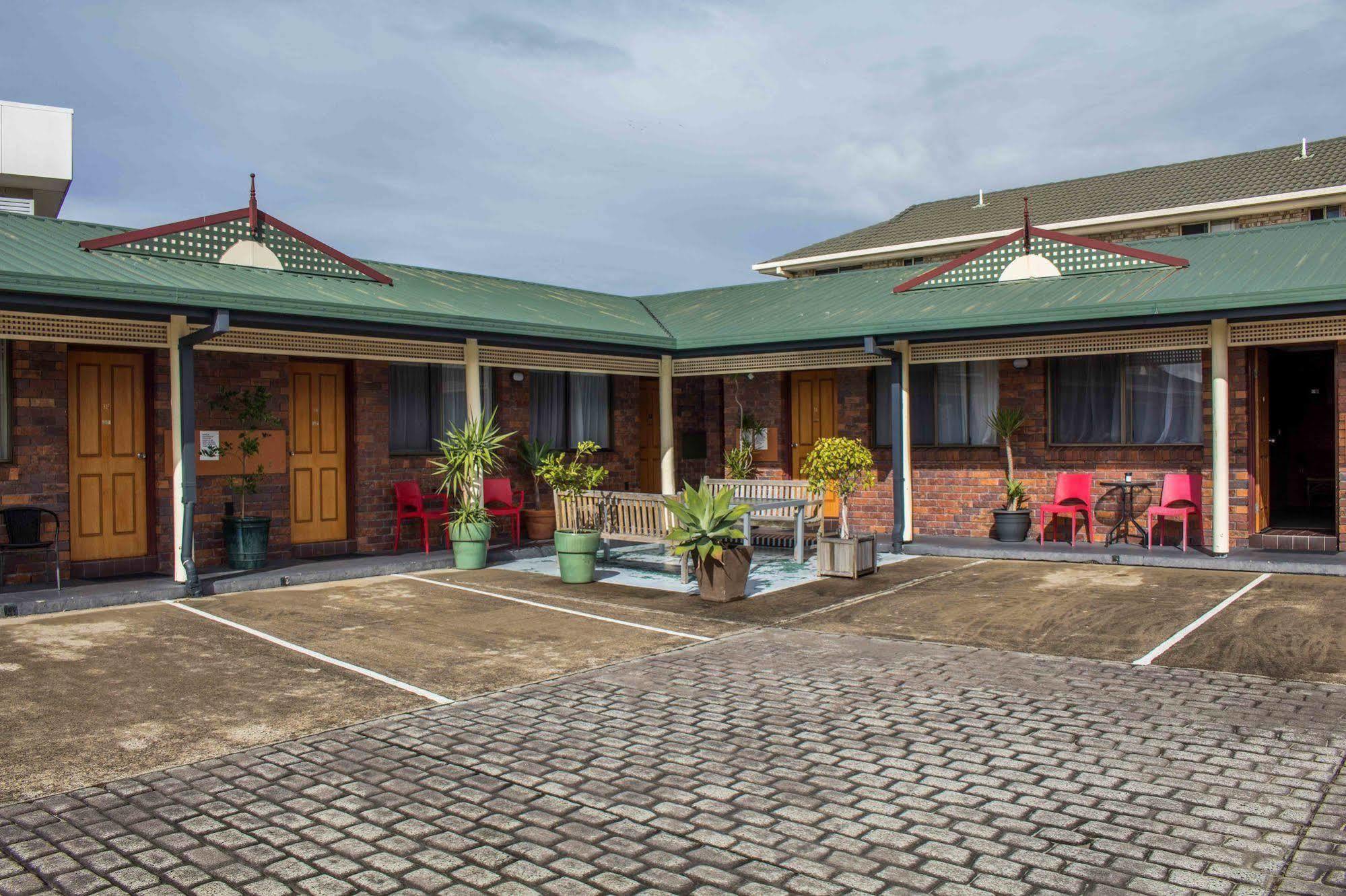 Arabella Motor Inn Туид Хедс Екстериор снимка